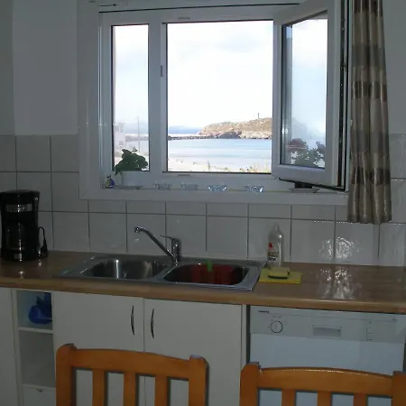 Madalenas - With Sea View Apartmán *